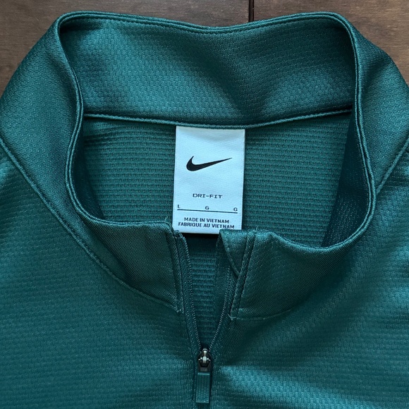 Nike Men's Essential Dri-FIT Green Half-Zip Pullover - Picture 3 of 3